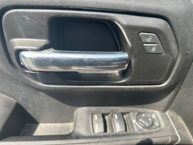2022 Chevrolet Silverado 1500 Crew Cab Standard Box 4-Wheel Drive Custom