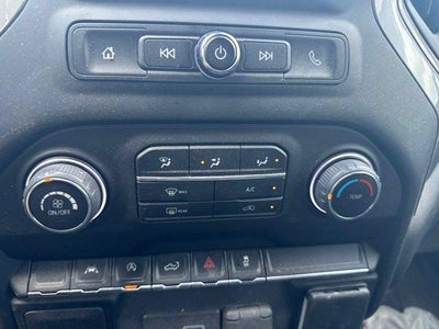 2022 Chevrolet Silverado 1500 Crew Cab Standard Box 4-Wheel Drive Custom