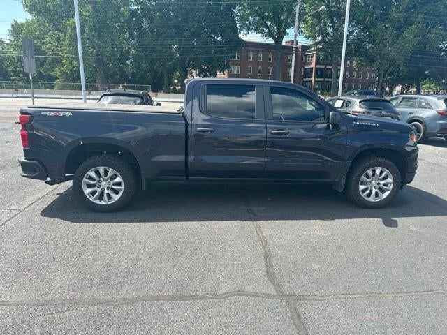 2022 Chevrolet Silverado 1500 Crew Cab Standard Box 4-Wheel Drive Custom