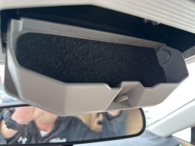 2019 Toyota RAV4 Hybrid LE AWD (Natl)