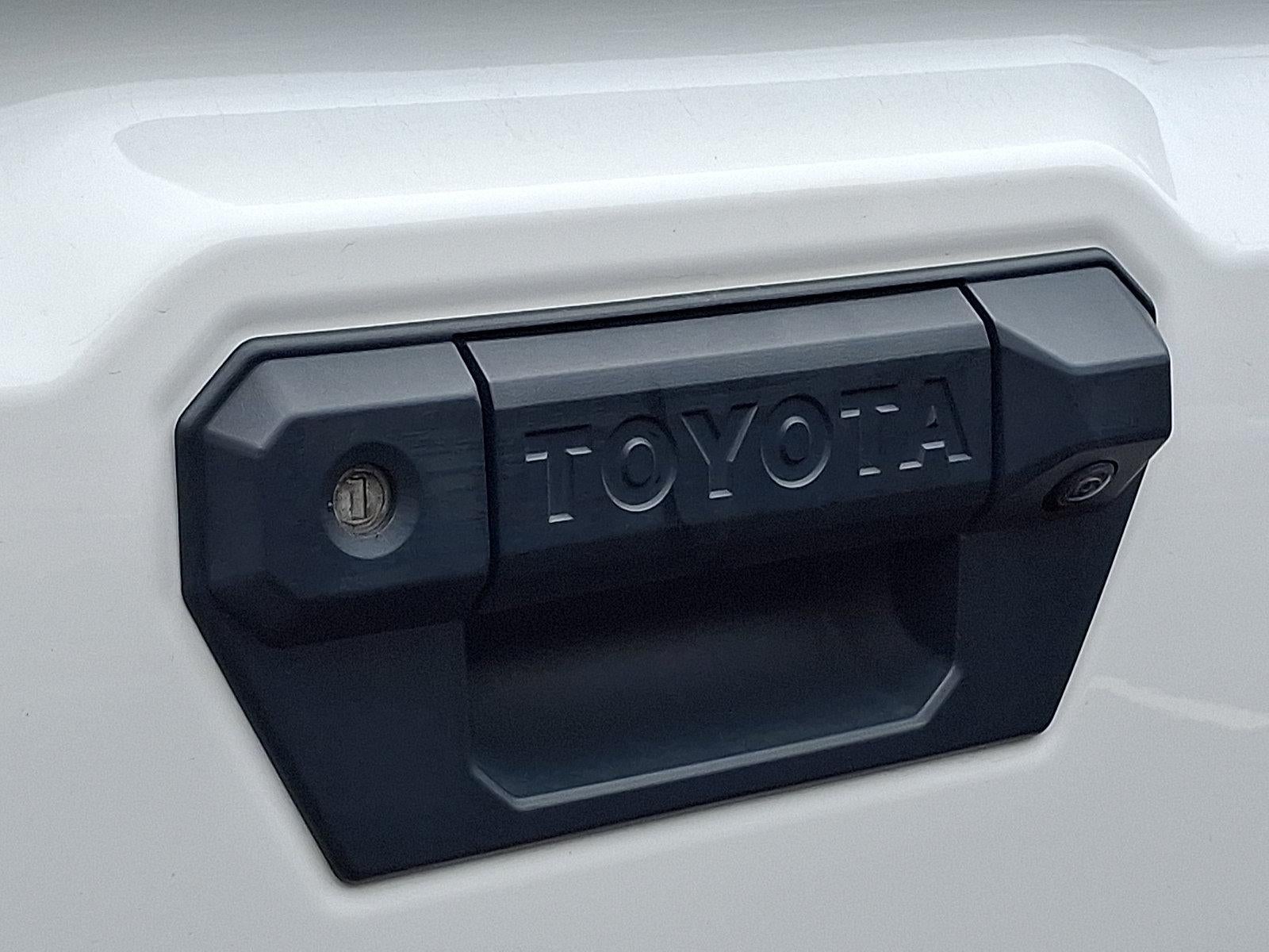 2024 Toyota Tacoma 2WD 2WD SR Double Cab 5' Bed AT (Natl)
