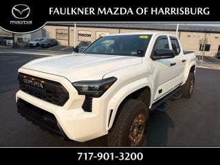 2024 Toyota Tacoma 2WD 2WD SR Double Cab 5' Bed AT (GS)