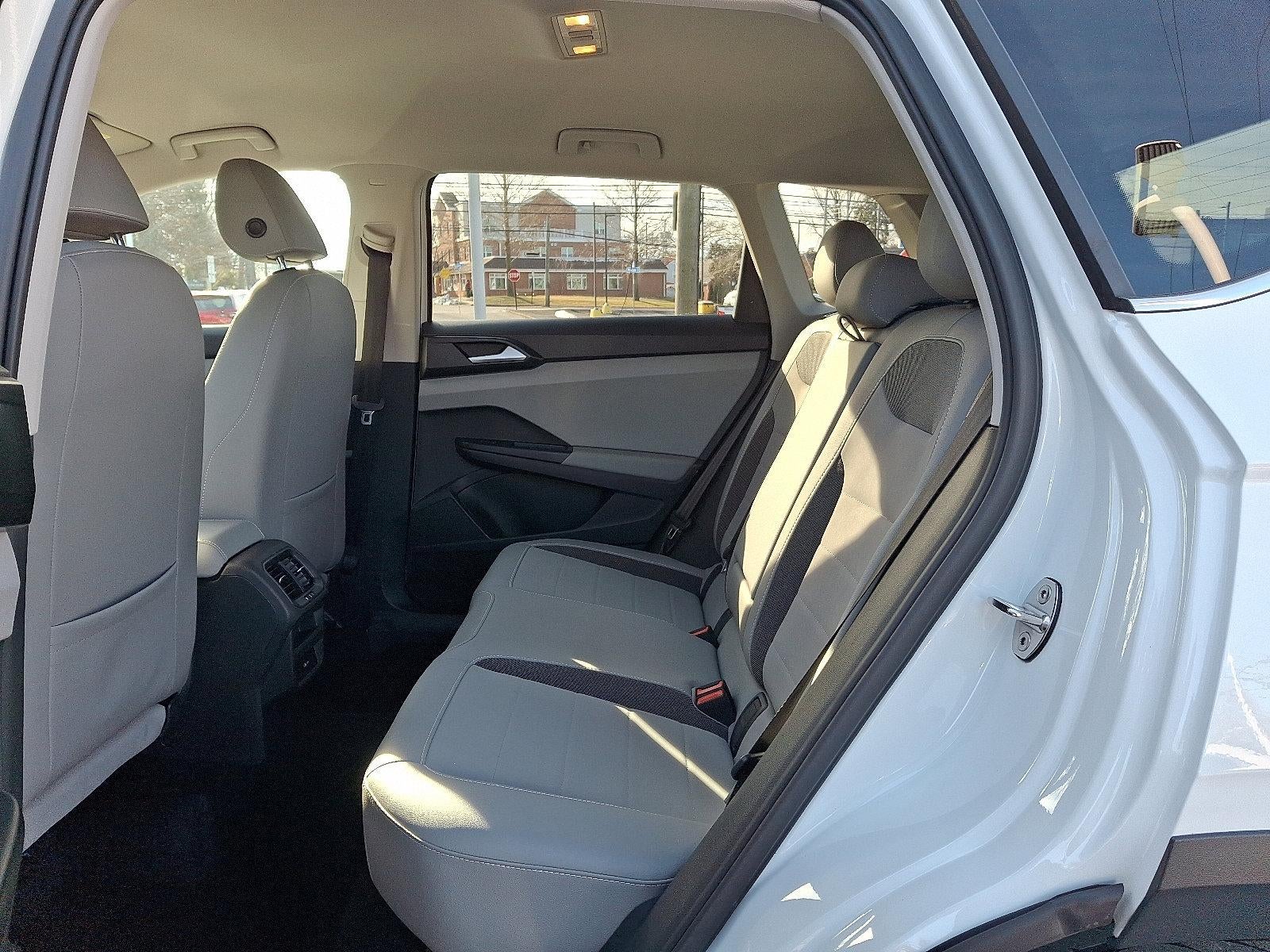 2022 Volkswagen Taos SE 4MOTION