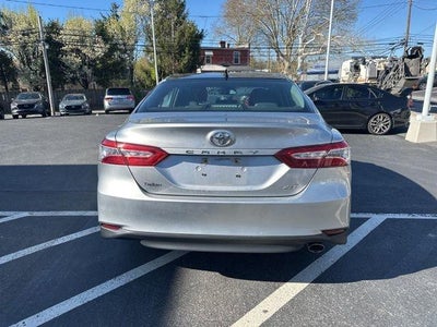 2019 Toyota Camry XLE Auto (SE)