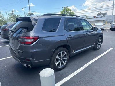 2025 Honda Pilot Touring AWD