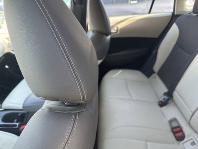 2024 Toyota Corolla Cross XLE 4WD (Natl)