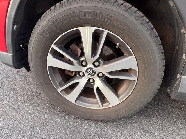 2017 Toyota RAV4 XLE AWD (Natl)