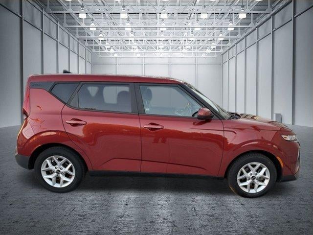 2022 Kia Soul LX IVT