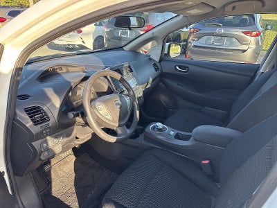 2015 Nissan LEAF 4dr HB S