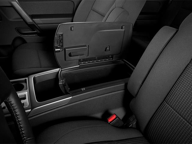 2014 Nissan Titan 4WD Crew Cab Short Bed SV