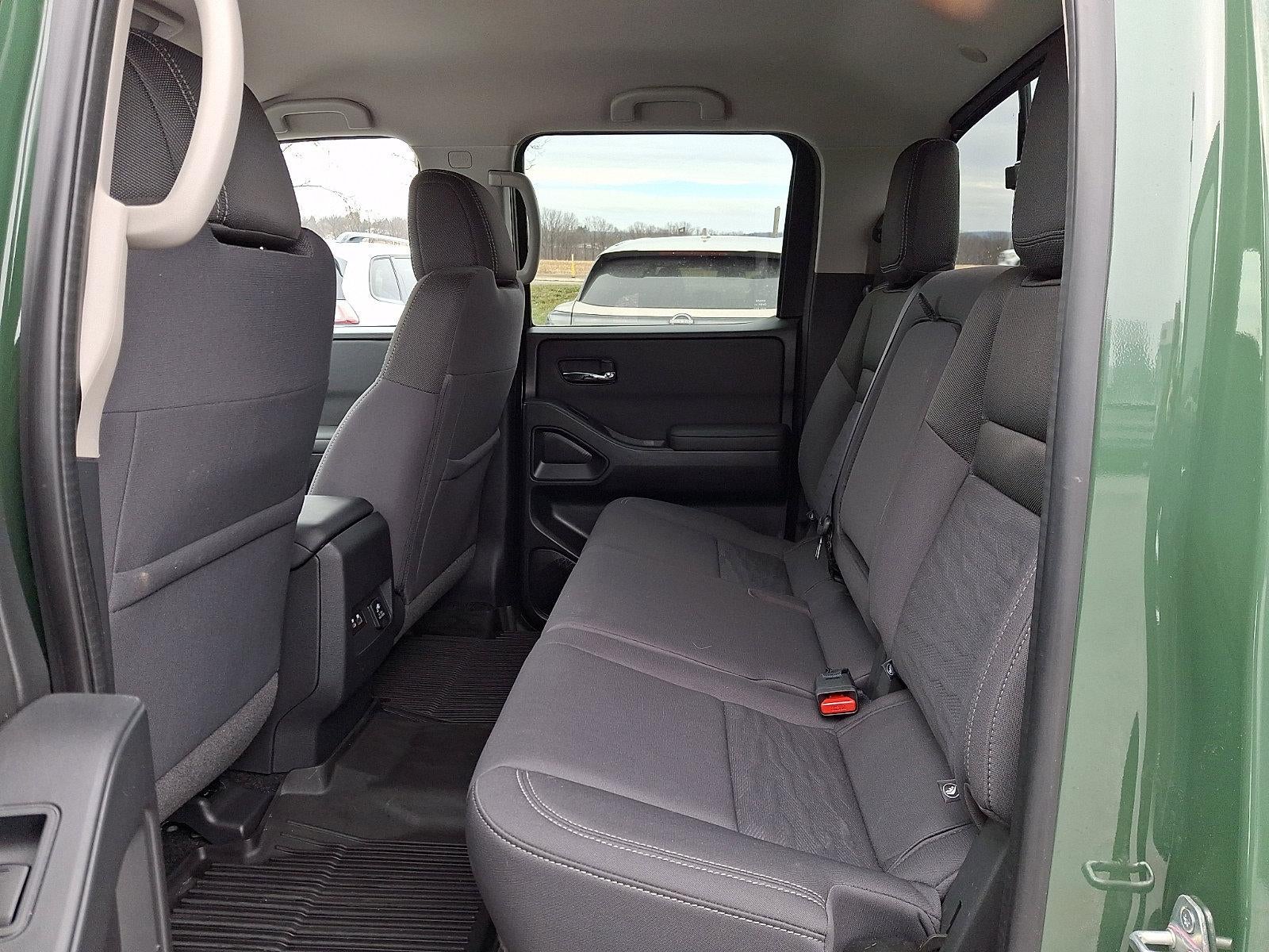 2022 Nissan Frontier Crew Cab 4x4 SV Auto