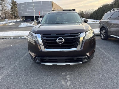 2022 Nissan Pathfinder SL 4WD