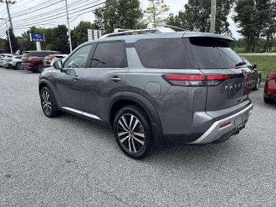 2023 Nissan Pathfinder Platinum 4WD