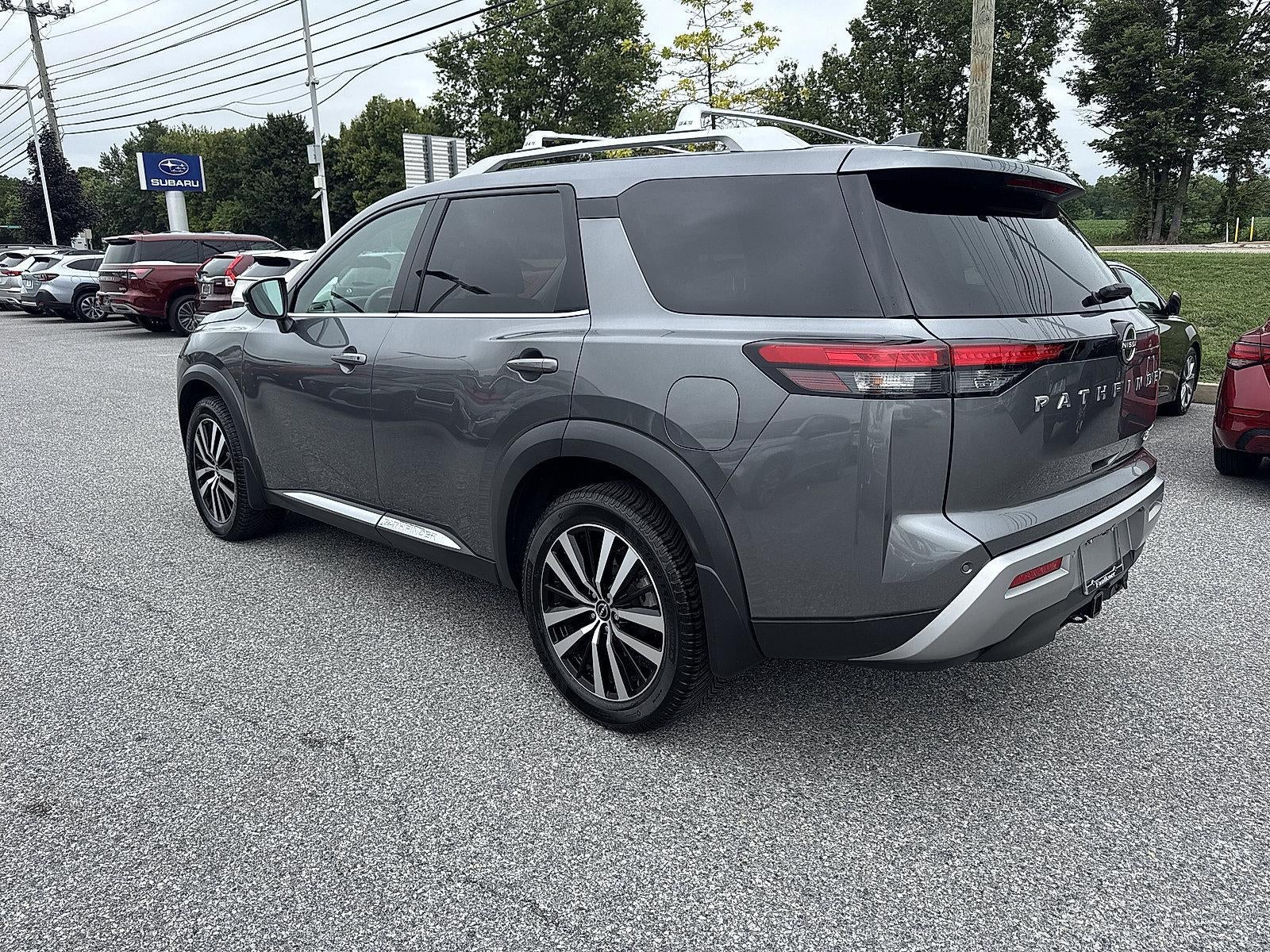 2023 Nissan Pathfinder Platinum 4WD