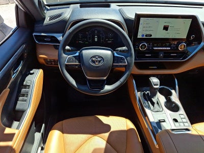 2024 Toyota Highlander Hybrid Platinum AWD (Natl)