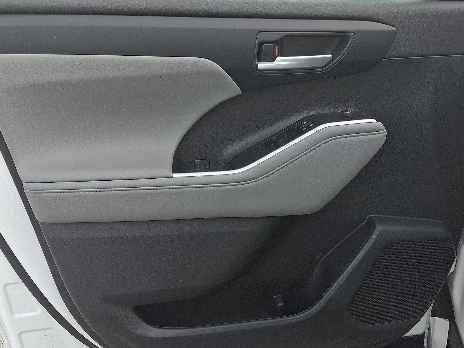 2023 Toyota Highlander Hybrid XLE AWD (Natl)