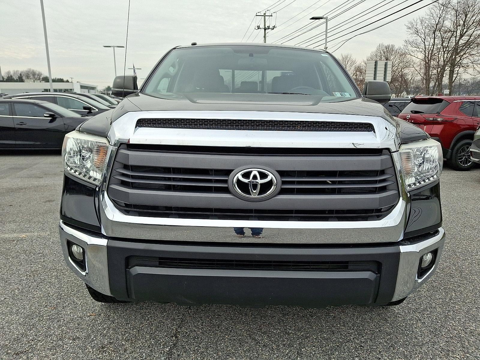 2015 Toyota Tundra 4WD Truck 4WD Double Cab Standard Bed 4.6L V8 SR5 (Natl)
