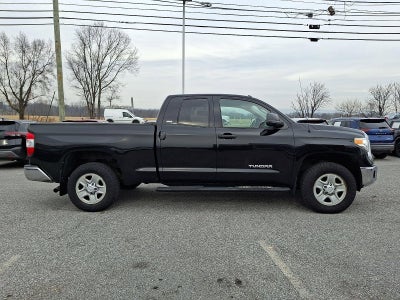 2015 Toyota Tundra 4WD Truck 4WD Double Cab Standard Bed 4.6L V8 SR5 (Natl)