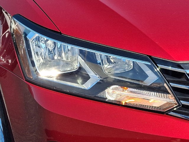 2016 Volkswagen Passat 1.8T SE