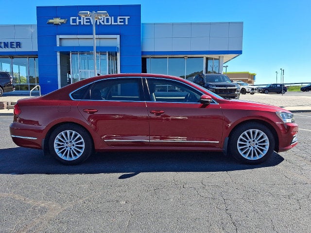 2016 Volkswagen Passat 1.8T SE