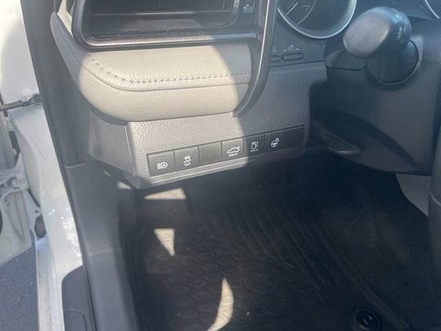 2024 Toyota Camry Hybrid LE