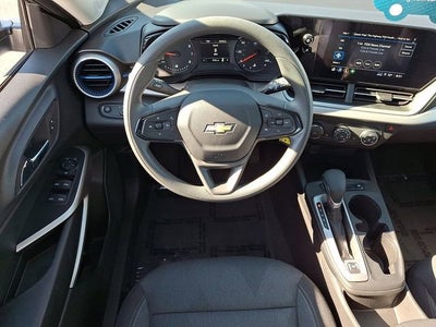 2025 Chevrolet Trax LS