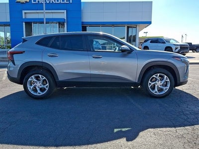 2025 Chevrolet Trax LS