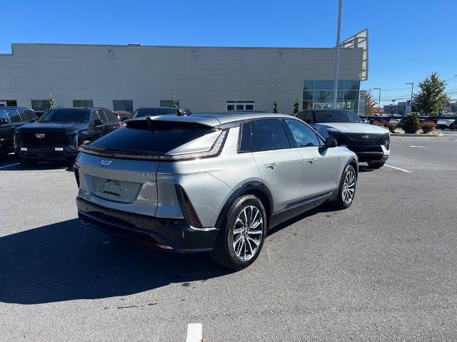 2024 Cadillac LYRIQ Sport 2