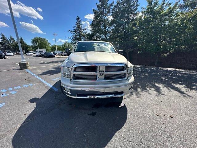 2009 Dodge Ram 1500 4WD Crew Cab 5.6 Ft Box SLT