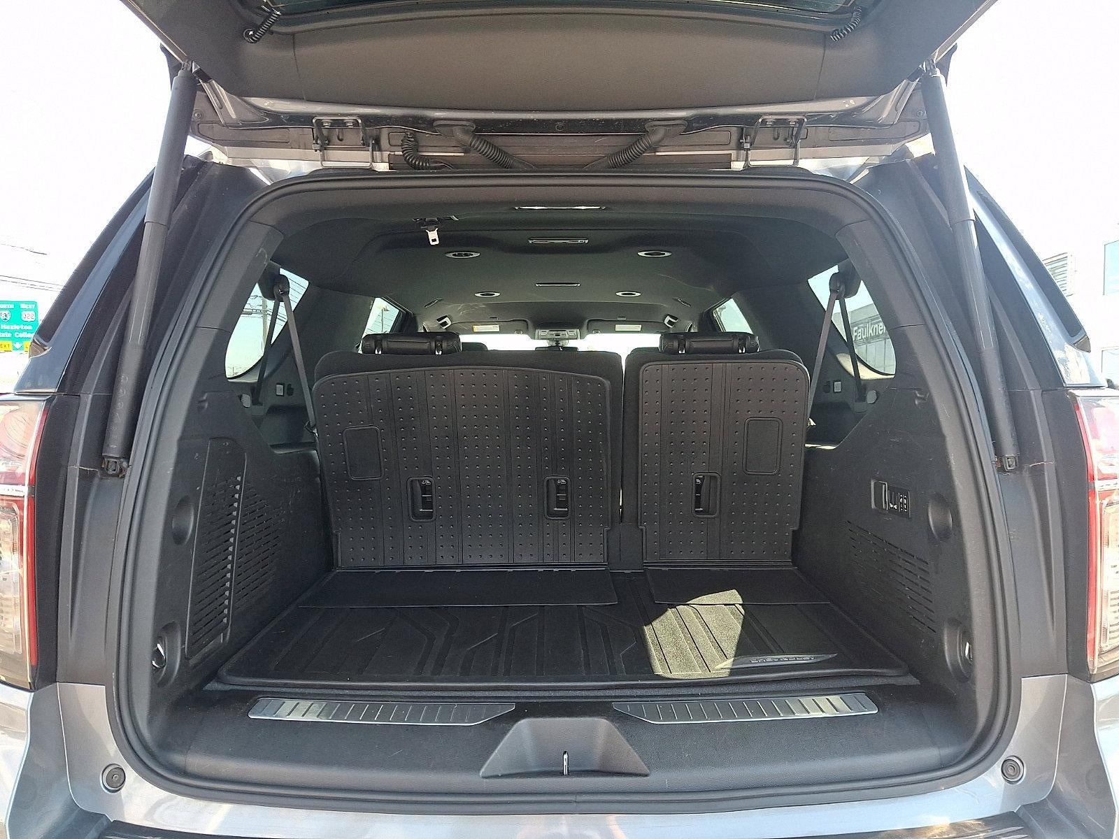 2022 Chevrolet Suburban 4WD RST