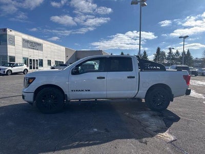 2018 Nissan Titan 4x4 Crew Cab SV