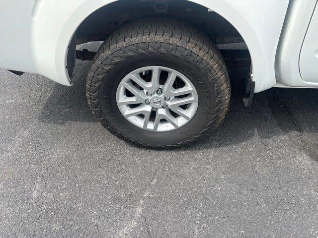 2016 Nissan Frontier 4WD Crew Cab SWB Auto SV