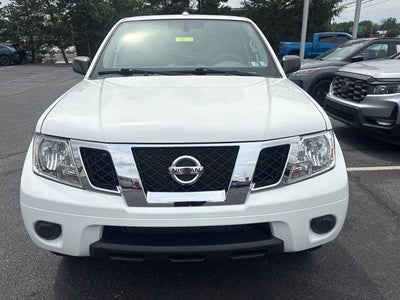 2016 Nissan Frontier 4WD Crew Cab SWB Auto SV