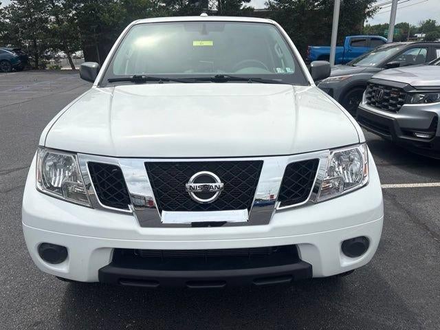 2016 Nissan Frontier 4WD Crew Cab SWB Auto SV