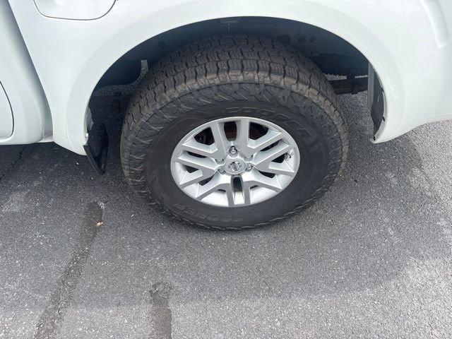 2016 Nissan Frontier 4WD Crew Cab SWB Auto SV