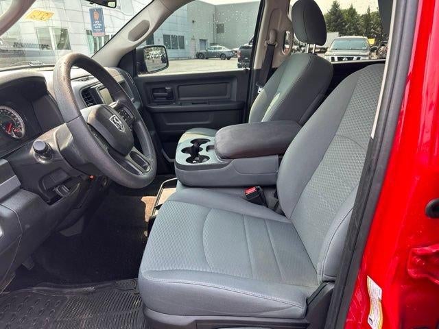 2017 RAM 1500 Express 4x2 Crew Cab 5'7" Box