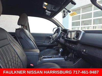 2017 Toyota Tacoma TRD Off Road Double Cab 5' Bed V6 4x4 AT (Natl)