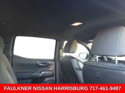 2017 Toyota Tacoma TRD Off Road Double Cab 5' Bed V6 4x4 AT (Natl)