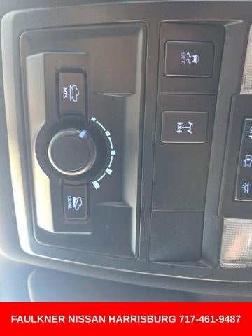 2017 Toyota Tacoma TRD Off Road Double Cab 5' Bed V6 4x4 AT (Natl)