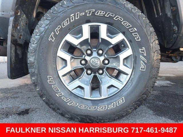 2017 Toyota Tacoma TRD Off Road Double Cab 5' Bed V6 4x4 AT (Natl)