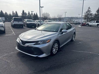 2018 Toyota Camry LE Auto (SE)