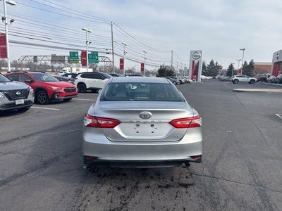 2018 Toyota Camry LE Auto (SE)