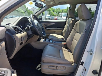 2016 Honda Pilot AWD EX-L with DVD Rear Entertainment System