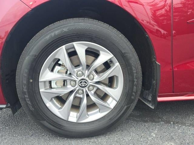 2026 Toyota Sienna XLE FWD 7-Passenger (Natl)