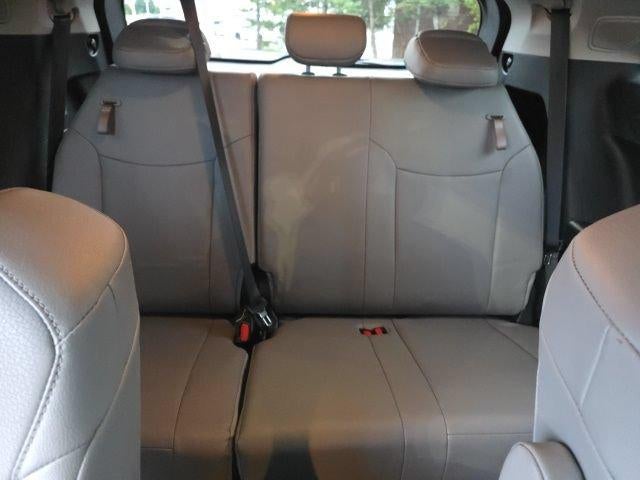 2026 Toyota Sienna XLE FWD 7-Passenger (Natl)