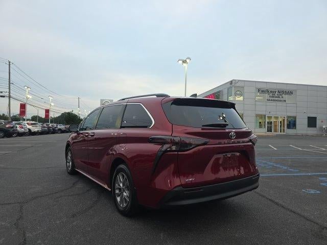 2026 Toyota Sienna XLE FWD 7-Passenger (Natl)