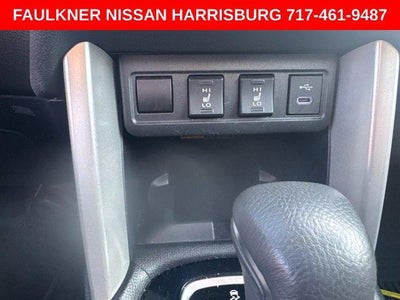 2024 Toyota Corolla Cross XLE 4WD (Natl)