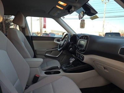 2022 Kia Soul LX IVT