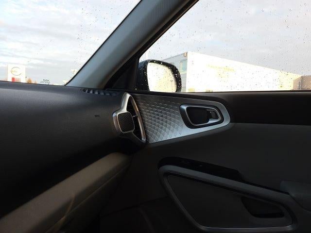 2022 Kia Soul LX IVT