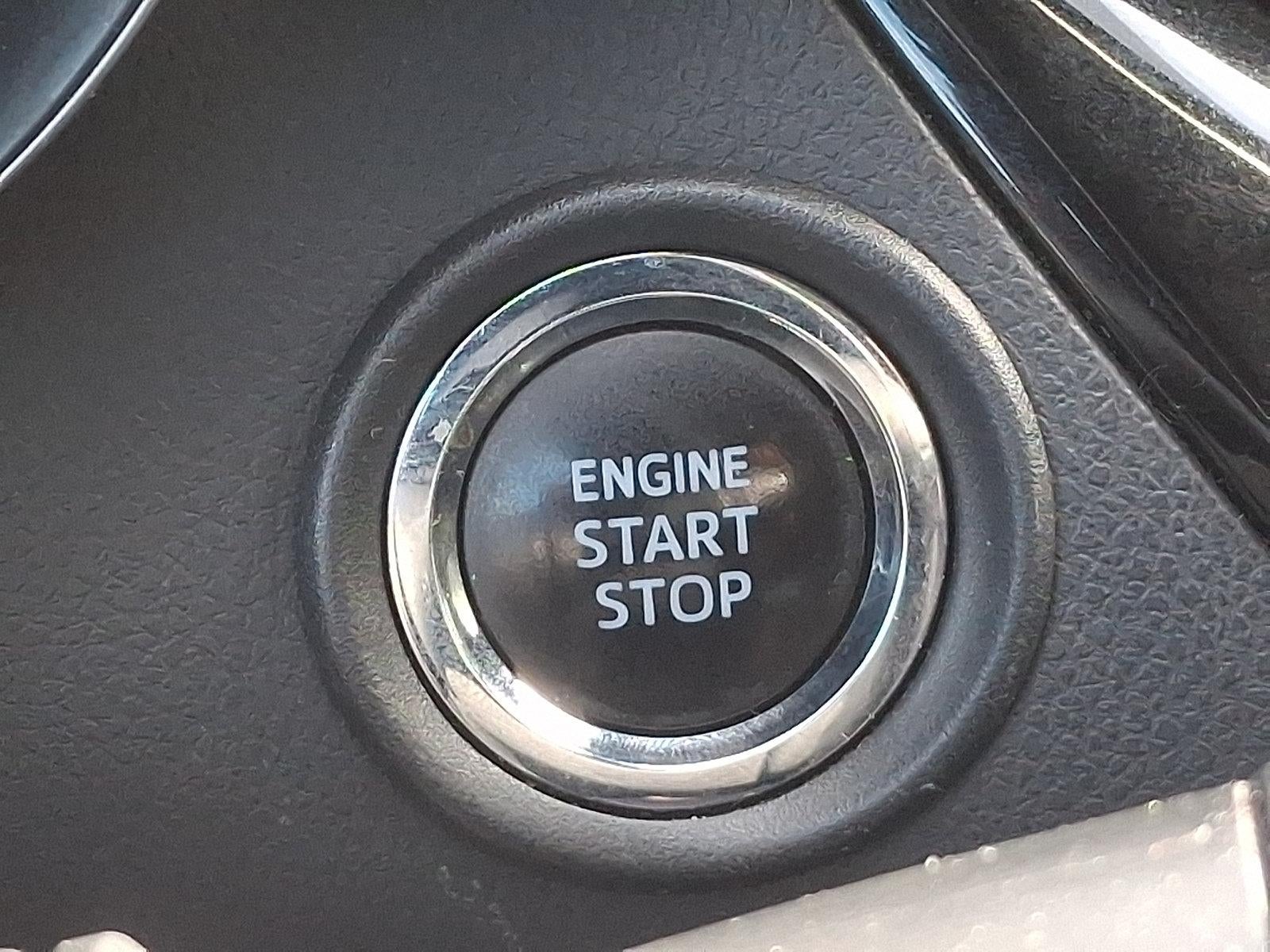 2019 Toyota C-HR XLE FWD (Natl)